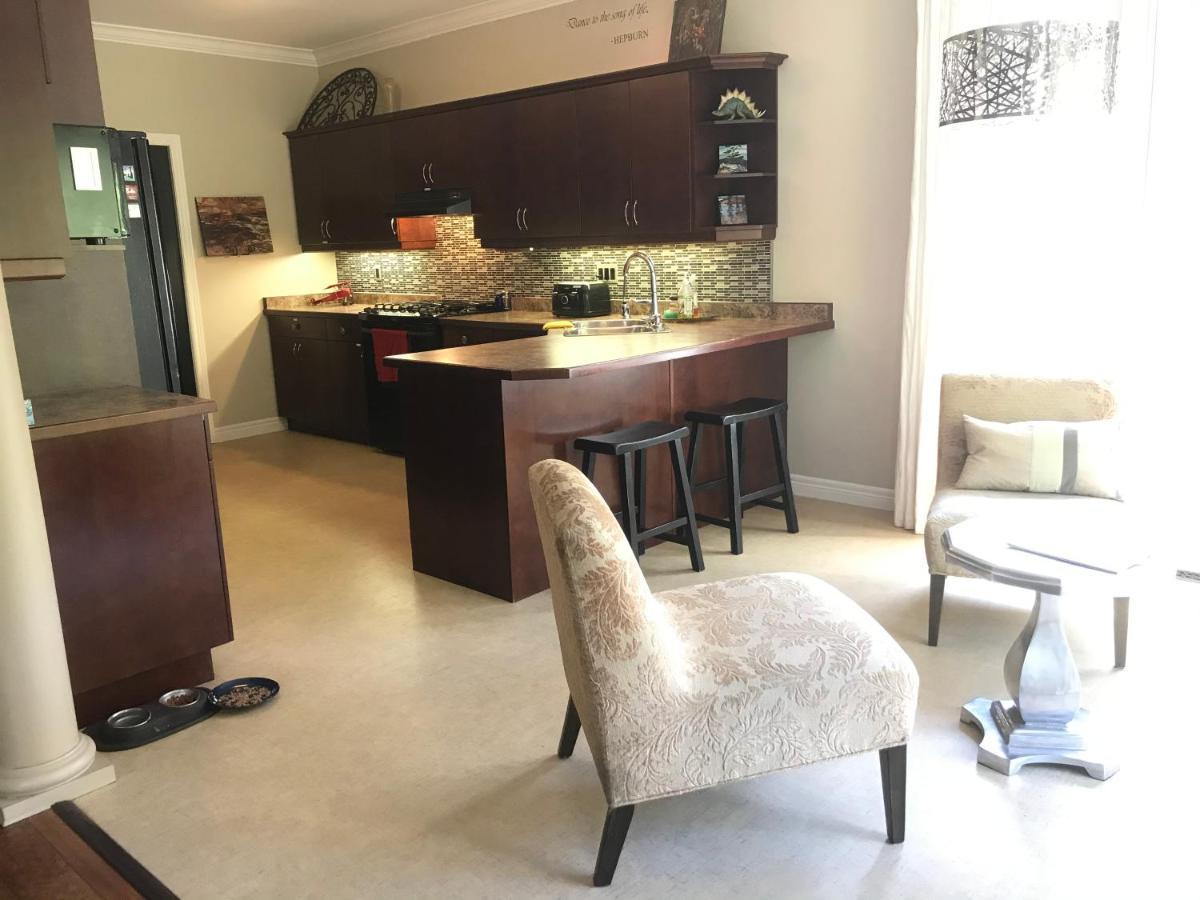 Cozy Luxury On The Thames In Ontario! Apartment ลอนดอน ภายนอก รูปภาพ